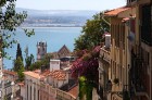 Lisabona ir Portugāles galvaspilsēta un lielākā pilsēta, kuras vēsturiskais centrs atrodas uz stāviem pakalniem. Foto: www.visitlisboa.com 13