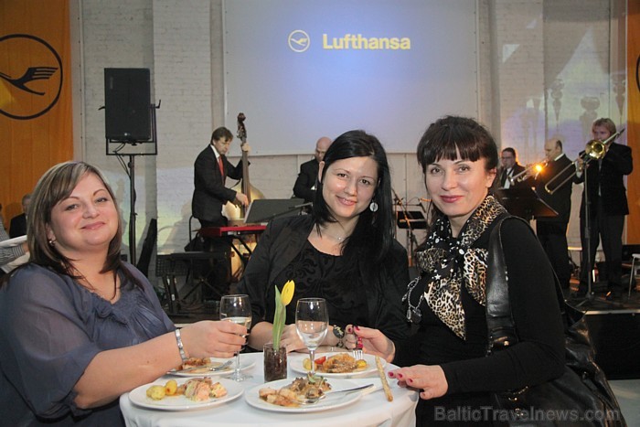 Vācijas lidsabiedrība «Lufthansa» kopā ar partneriem svin «Celebration in the Sky» - www.lufthansa.lv Vācijas lidsabiedrība «Lufthansa» kopā ar partneriem svin «Celebration in the Sky» - www.lufthansa.lv 85306