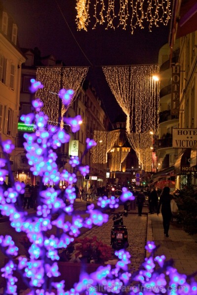Kopš 1570. gada Strasbūrā darbojas Ziemassvētku svētku tirdziņi un pilsēta kļūst par šo svētku galveno centru. Foto: www.noel.strasbourg.eu 85520