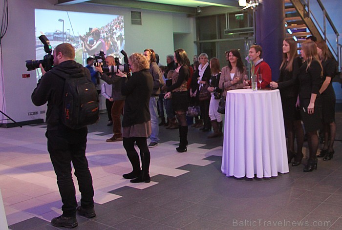 «Domenikss» atzīmē 30.11.2012 «Mercedes-Benz» 20 gadus Latvijā 85683