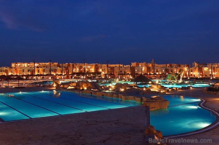 Hurgada ir Ēģiptes vispasakainākais kūrorts un tūrisma centrs, kas atrodas Sarkanās jūras krastos. Foto: www.sunrisehotels-egypt.com Hurgada ir Ēģiptes vispasakainākais kūrorts un tūrisma centrs, kas atrodas Sarkanās jūras krastos. Foto: www.sunrisehotels-egypt.com 85736