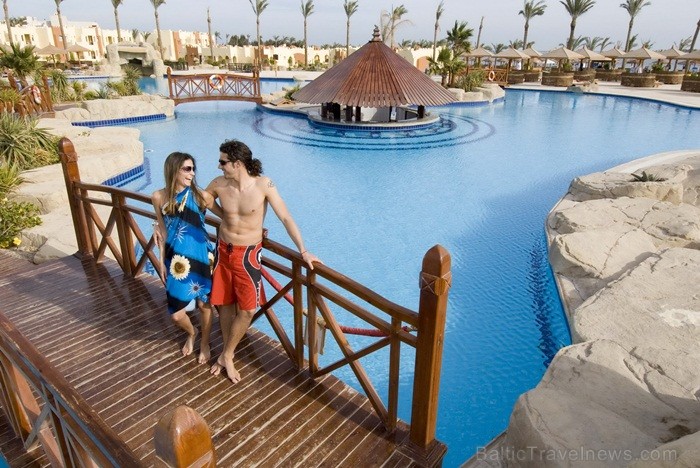 Hurgada ir Ēģiptes vispasakainākais kūrorts un tūrisma centrs, kas atrodas Sarkanās jūras krastos. Foto: www.sunrisehotels-egypt.com Hurgada ir Ēģiptes vispasakainākais kūrorts un tūrisma centrs, kas atrodas Sarkanās jūras krastos. Foto: www.sunrisehotels-egypt.com 85741