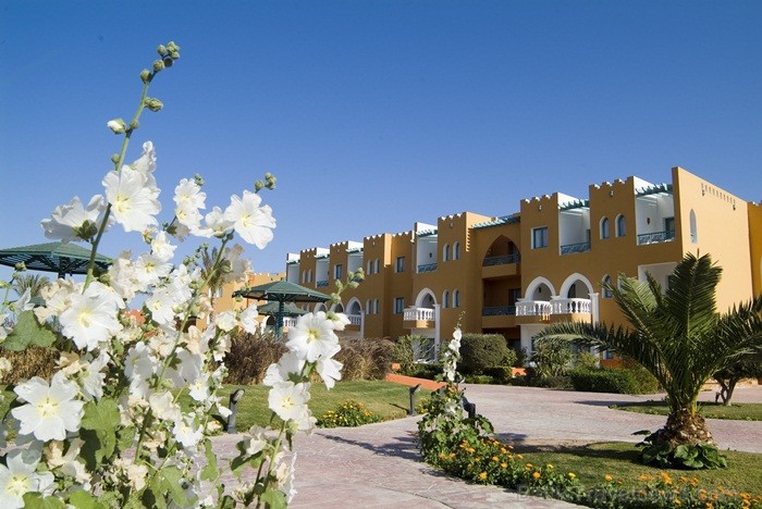Hurgada ir Ēģiptes vispasakainākais kūrorts un tūrisma centrs, kas atrodas Sarkanās jūras krastos. Foto: www.sunrisehotels-egypt.com Hurgada ir Ēģiptes vispasakainākais kūrorts un tūrisma centrs, kas atrodas Sarkanās jūras krastos. Foto: www.sunrisehotels-egypt.com 85743