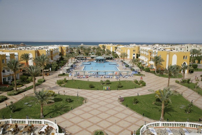 Hurgada ir Ēģiptes vispasakainākais kūrorts un tūrisma centrs, kas atrodas Sarkanās jūras krastos. Foto: www.sunrisehotels-egypt.com Hurgada ir Ēģiptes vispasakainākais kūrorts un tūrisma centrs, kas atrodas Sarkanās jūras krastos. Foto: www.sunrisehotels-egypt.com 85748