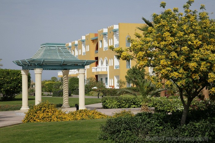 Hurgada ir Ēģiptes vispasakainākais kūrorts un tūrisma centrs, kas atrodas Sarkanās jūras krastos. Foto: www.sunrisehotels-egypt.com Hurgada ir Ēģiptes vispasakainākais kūrorts un tūrisma centrs, kas atrodas Sarkanās jūras krastos. Foto: www.sunrisehotels-egypt.com 85750