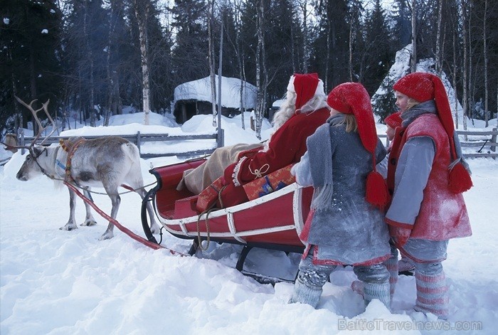 Bērnus Somijā apciemo Ziemassvētku vecītis Joulupukke, kas tulkojumā nozīmē Ziemassvētku āzis. Foto: www.visitfinland.com 85885