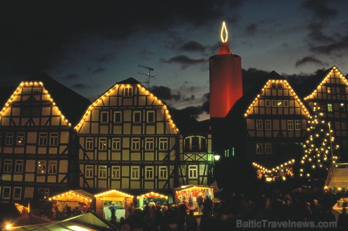 Vācijā gaisā virmo Ziemassvētki, eglītes greznojas, un darbojas burvīgi tirdziņi, kurus vērts apmeklēt ikvienam. Foto: www.images-dzt.de 86321