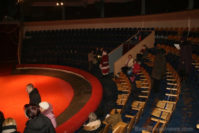 Rīgas cirks 14.12.2012 prezentēja jauno Ziemassvētku cirka programmu Rīgas cirks 14.12.2012 prezentēja jauno Ziemassvētku cirka programmu