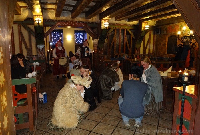 2012. gada 18. decembrī restorānā «Pie Kristapa Kunga» viduslaiku noskaņā tika svinētas Kristapa dienas. Foto: www.piekristapa.lv 86571