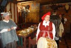 2012. gada 18. decembrī restorānā «Pie Kristapa Kunga» viduslaiku noskaņā tika svinētas Kristapa dienas. Foto: www.piekristapa.lv 2