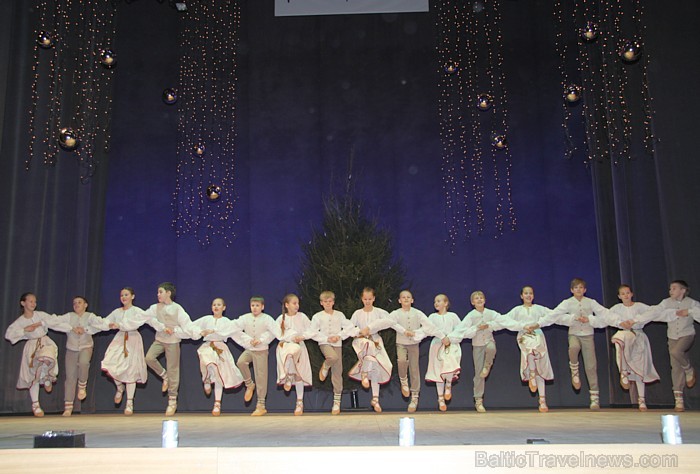 Ziemassvētku koncerts 22.12.2012 kopā ar Svilpastēm Ogres Kultūras centrā -  www.latvijascentrs.lv 86678