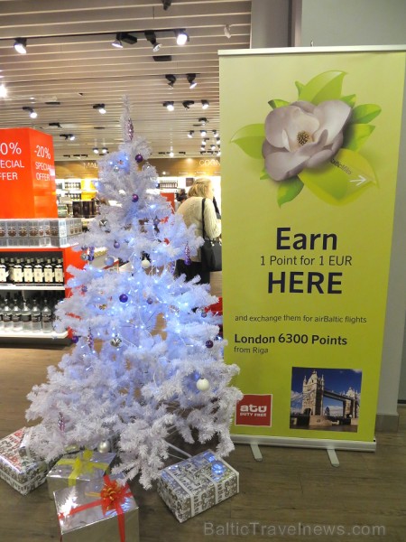 20.12.2012 Starptautiskajā lidostā Rīga 11 111. pircējs ar BalticMiles karti saņēma 11 111 bonusa punktus no ATU Duty Free 20.12.2012 Starptautiskajā lidostā Rīga 11 111. pircējs ar BalticMiles karti saņēma 11 111 bonusa punktus no ATU Duty Free 86751