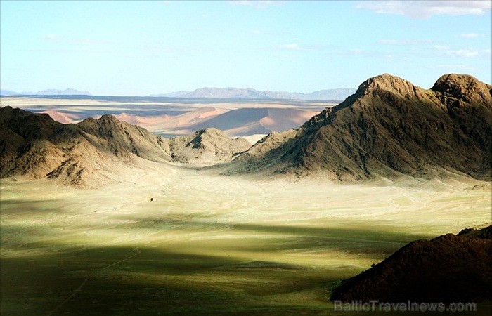 Namībija ietver sevī vārdiem neaprakstāmas dabas ainavas un katrai no tām ir savs raksturs un valdzinājums. Foto: www.namibiatourism.com.na Namībija ietver sevī vārdiem neaprakstāmas dabas ainavas un katrai no tām ir savs raksturs un valdzinājums. Foto: www.namibiatourism.com.na 86753