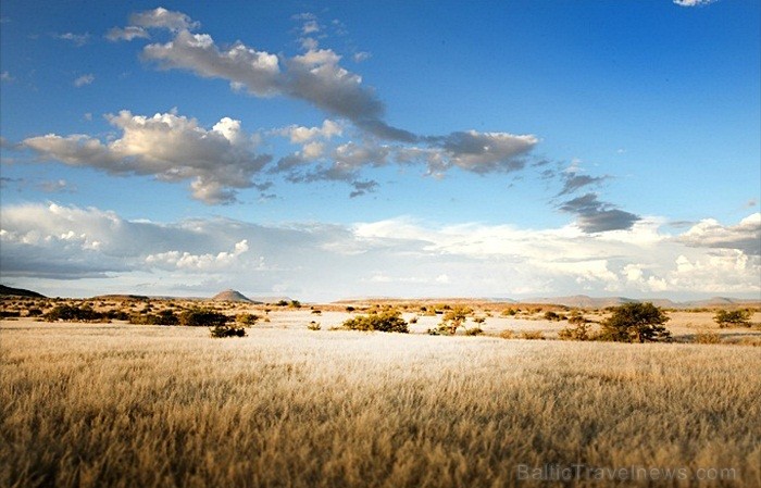 Namībija ietver sevī vārdiem neaprakstāmas dabas ainavas un katrai no tām ir savs raksturs un valdzinājums. Foto: www.namibiatourism.com.na Namībija ietver sevī vārdiem neaprakstāmas dabas ainavas un katrai no tām ir savs raksturs un valdzinājums. Foto: www.namibiatourism.com.na 86759