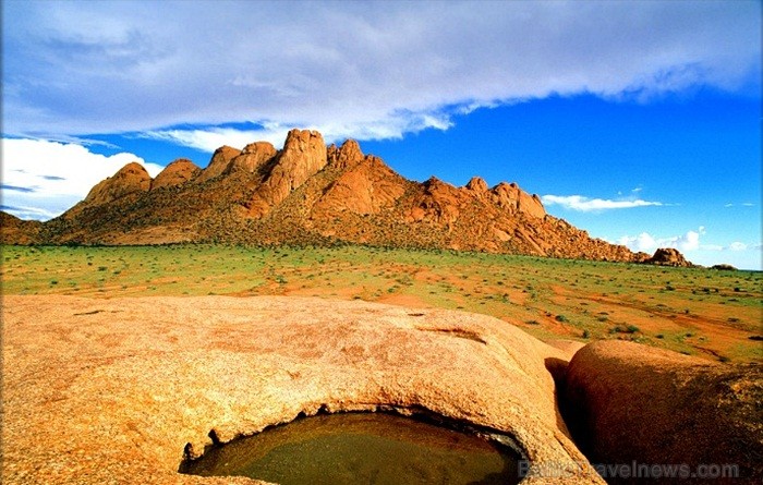 Namībija ietver sevī vārdiem neaprakstāmas dabas ainavas un katrai no tām ir savs raksturs un valdzinājums. Foto: www.namibiatourism.com.na Namībija ietver sevī vārdiem neaprakstāmas dabas ainavas un katrai no tām ir savs raksturs un valdzinājums. Foto: www.namibiatourism.com.na 86763