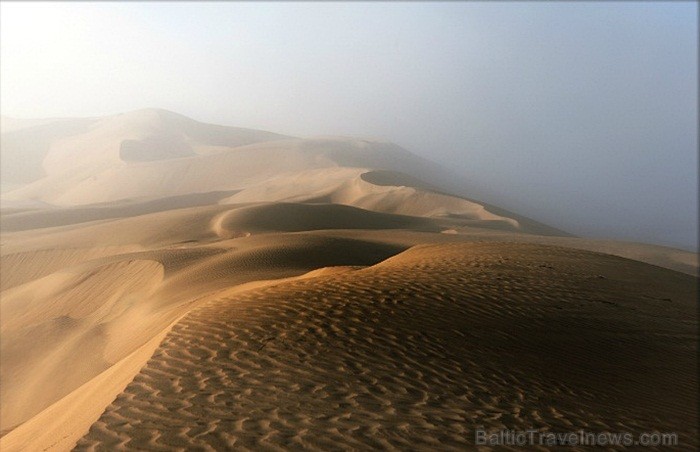 Namībija ietver sevī vārdiem neaprakstāmas dabas ainavas un katrai no tām ir savs raksturs un valdzinājums. Foto: www.namibiatourism.com.na Namībija ietver sevī vārdiem neaprakstāmas dabas ainavas un katrai no tām ir savs raksturs un valdzinājums. Foto: www.namibiatourism.com.na 86770