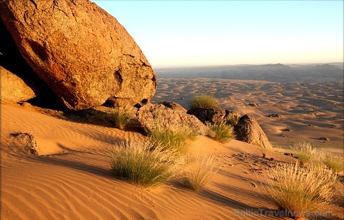 Namībija ietver sevī vārdiem neaprakstāmas dabas ainavas un katrai no tām ir savs raksturs un valdzinājums. Foto: www.namibiatourism.com.na Namībija ietver sevī vārdiem neaprakstāmas dabas ainavas un katrai no tām ir savs raksturs un valdzinājums. Foto: www.namibiatourism.com.na 86771