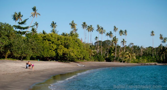 Samoa 10 salu valsts mainījusi laika joslu un ir pirmā valsts, kas sagaidīja 2013. gadu. Tā atrodas Klusajā okeānā starp Jaunzēlandi Un Havaju salām.  86849