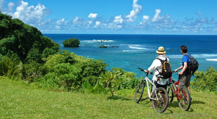 Samoa 10 salu valsts mainījusi laika joslu un ir pirmā valsts, kas sagaidīja 2013. gadu. Tā atrodas Klusajā okeānā starp Jaunzēlandi Un Havaju salām.  86877