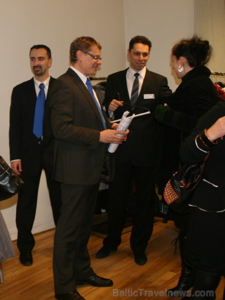 Ceļojumu aģentūra Baltic Travel Group 03.01.2013 viesmīlīgi uzņēma savus sadarbības partnerus un izrādīja biroja paplašinātās telpas. www.baltic.trave Ceļojumu aģentūra Baltic Travel Group 03.01.2013 viesmīlīgi uzņēma savus sadarbības partnerus un izrādīja biroja paplašinātās telpas. www.baltic.trave 86948