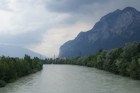 Insbruka atrodas Austrijas rietumos pie Innas upes un ir Alpu kalnu ieskauta. Pilsēta divas reizes uzņēmusi ziemas Olimpisko spēļu dalībniekus. 36