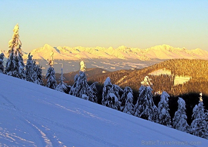Slovākijas Tatru kalnos iespējams baudīt ziemas priekus līdz pat marta beigām. Ziemas aktivitātes šajā reģionā var būt gan kalnu slēpošana, gan snovbo 87176