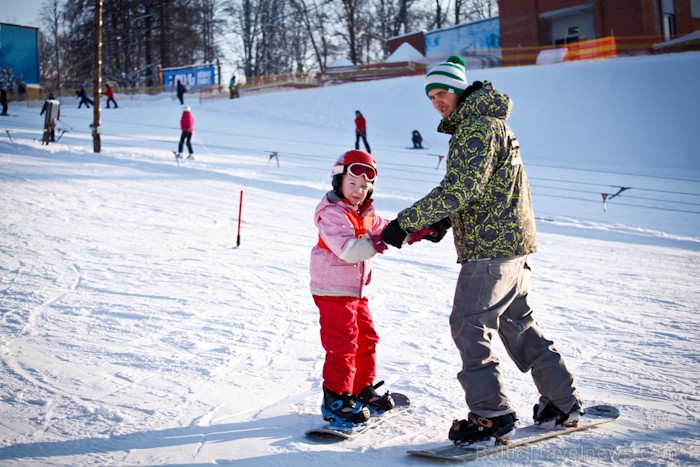 Žagarkalna trasēs gaidīti gan lieli, gan mazi slēpotāji un snovotāji. Mazie, kuri vēl tikai tikai kāps uz slēpēm vai snova, aicināti uz Bērnu slēpošan Žagarkalna trasēs gaidīti gan lieli, gan mazi slēpotāji un snovotāji. Mazie, kuri vēl tikai tikai kāps uz slēpēm vai snova, aicināti uz Bērnu slēpošan 87253