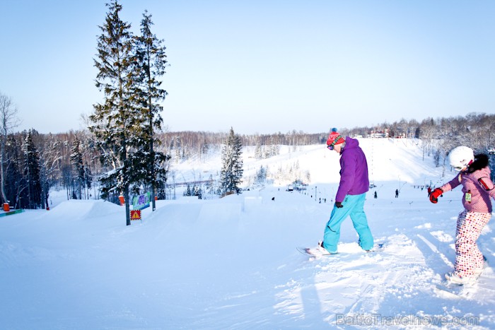 Žagarkalna trasēs gaidīti gan lieli, gan mazi slēpotāji un snovotāji. Mazie, kuri vēl tikai tikai kāps uz slēpēm vai snova, aicināti uz Bērnu slēpošan Žagarkalna trasēs gaidīti gan lieli, gan mazi slēpotāji un snovotāji. Mazie, kuri vēl tikai tikai kāps uz slēpēm vai snova, aicināti uz Bērnu slēpošan 87264