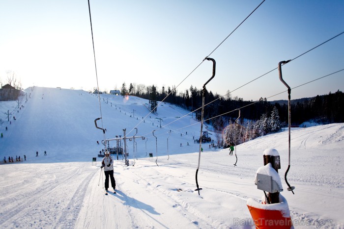 Žagarkalna trasēs gaidīti gan lieli, gan mazi slēpotāji un snovotāji. Mazie, kuri vēl tikai tikai kāps uz slēpēm vai snova, aicināti uz Bērnu slēpošan Žagarkalna trasēs gaidīti gan lieli, gan mazi slēpotāji un snovotāji. Mazie, kuri vēl tikai tikai kāps uz slēpēm vai snova, aicināti uz Bērnu slēpošan 87269