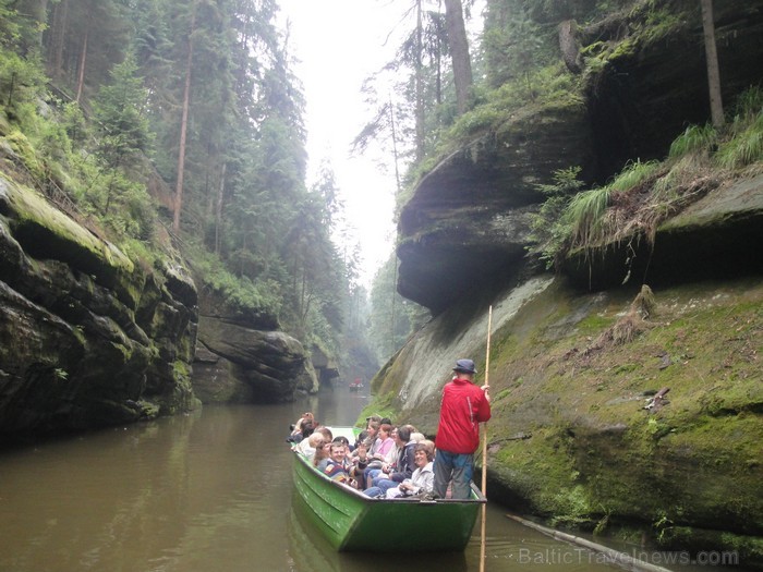 Brauciens pa mežonīgo Kamenicas upi. Remiro Travel piedāvā braucienus 2013. gada jūlijā un augustā uz Saksijas un Bohēmijas Šveici. Foto: www.remirotravel.lv