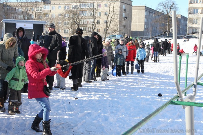 Svētdien, 27.01.2013, vairāk nekā 1000 Vecmīlgrāvja iedzīvotāju ar prieku nodevās Svētdien, 27.01.2013, vairāk nekā 1000 Vecmīlgrāvja iedzīvotāju ar prieku nodevās