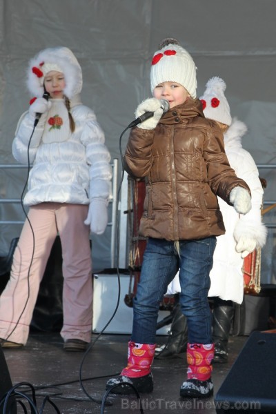 Svētdien, 27.01.2013, vairāk nekā 1000 Vecmīlgrāvja iedzīvotāju ar prieku nodevās 