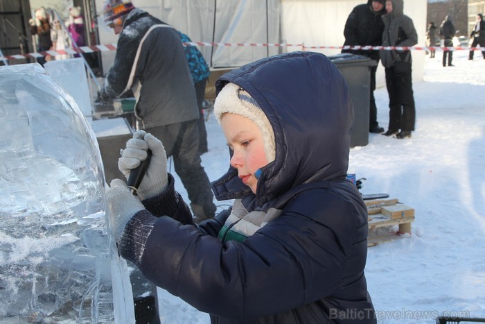 Svētdien, 27.01.2013, vairāk nekā 1000 Vecmīlgrāvja iedzīvotāju ar prieku nodevās 