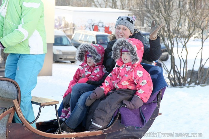 Svētdien, 27.01.2013, vairāk nekā 1000 Vecmīlgrāvja iedzīvotāju ar prieku nodevās 