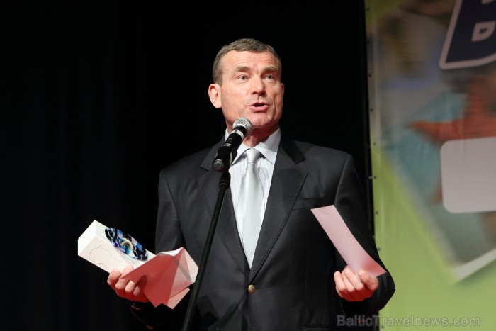 Balvas «Gada cilvēks tūrismā 2012» nominācijā «Uzņēmējs naktsmītņu biznesā 2012» laureātu nosauc LVRA prezidents Jānis Naglis. Foto: Juris Ķilkuts, Fo Balvas «Gada cilvēks tūrismā 2012» nominācijā «Uzņēmējs naktsmītņu biznesā 2012» laureātu nosauc LVRA prezidents Jānis Naglis. Foto: Juris Ķilkuts, Fo 88059