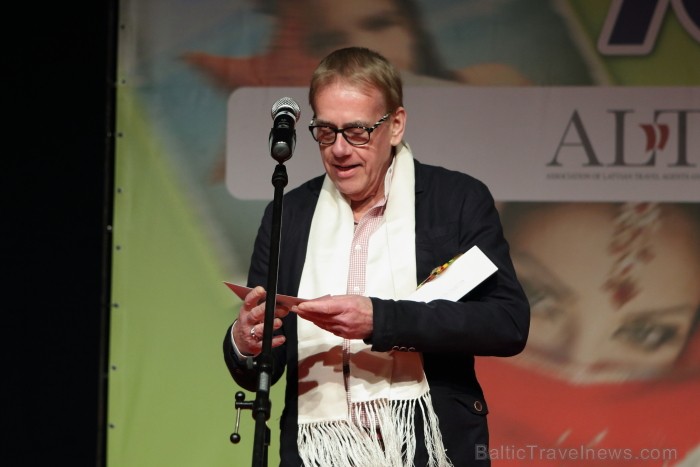 Balvas «Gada cilvēks tūrismā 2012» nominācijā «Restorāna vadītājs 2012» laureātu nosauc Latvijas pavāru leģenda Mārtiņš Rītiņš. Foto: Juris Ķilkuts, F Balvas «Gada cilvēks tūrismā 2012» nominācijā «Restorāna vadītājs 2012» laureātu nosauc Latvijas pavāru leģenda Mārtiņš Rītiņš. Foto: Juris Ķilkuts, F 88067