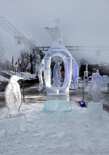 15. jubilejas gada skulptūras veidotas no rekordliela ledus daudzuma, bet skatītāji Jelgavā tika pārsteigti ar dažādiem priekšnesumiem un šoviem. www. 88129