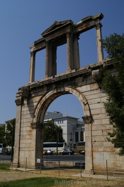 Atēnas - pilsēta, kur katrs ceļotājs sajūt tās īpašo auru un senatni, tā ir pilsēta, kas pārdzīvojusi dažādus laikus, tomēr vēljoprojām spēj saglabāt  88564