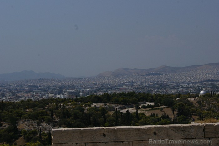 No Akropoles paveras satriecošs skats uz pilsētu. www.visitgreece.gr 88567