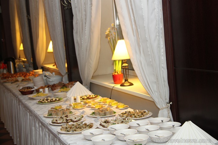 Latgales viesnīcas «Kolonna Hotel Rēzekne» restorāns «Rozalija» aicina uz lustīgajiem «Latgalīšu vokorim» - www.hotelkolonna.com Latgales viesnīcas «Kolonna Hotel Rēzekne» restorāns «Rozalija» aicina uz lustīgajiem «Latgalīšu vokorim» - www.hotelkolonna.com 88820