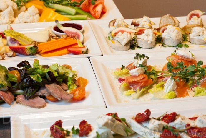 Nesteidzīgs Brunch katru sestdienu no pulksten 11 līdz 16 restorānā Džems E.Birznieka - Upīša ielā 20a. Foto: www.dzems.lv Nesteidzīgs Brunch katru sestdienu no pulksten 11 līdz 16 restorānā Džems E.Birznieka - Upīša ielā 20a. Foto: www.dzems.lv 89001