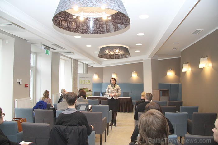 Viesnīcas «Astor Rīga Hotel» vadītāja Dace Stežkina informē žurnālistus par kompānijas nākotnes plāniem, kas paredz jaunu viesnīcu celtniecību - www.a Viesnīcas «Astor Rīga Hotel» vadītāja Dace Stežkina informē žurnālistus par kompānijas nākotnes plāniem, kas paredz jaunu viesnīcu celtniecību - www.a 89321