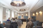 Viesnīcas «Astor Rīga Hotel» vadītāja Dace Stežkina informē žurnālistus par kompānijas nākotnes plāniem, kas paredz jaunu viesnīcu celtniecību - www.a 16