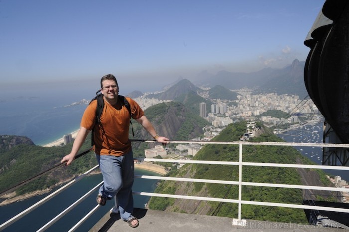 TRAVEL TIME īpašnieks Ēriks Lagzdiņš Cukurkukuļa kalnā (Pao de Acucar). Skats uz Copacabana pludmali - www.traveltime.lv 89337