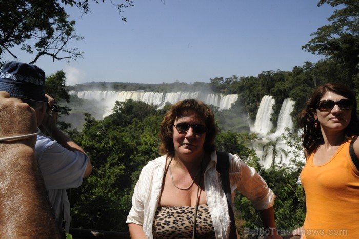 Anita augstākajā skatpunktā pie Iguazu ūdenskrituma  - Estacion Paseo Superior - www.traveltime.lv 89356