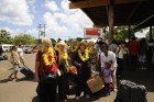 Viesnīcas īpašniece sagaidīja mūs lidostā (viņai ir radniecīgas saknes ar salas pirmiedzīvotājiem) -  pasniedza mums tradicionālos puķu apsveikumus, u 44