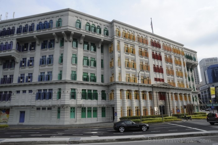 Singapūras bijušais galvenais policijas iecirknis. Tā kā laikā, kad populārs kļuva numurs 911, lai zvanītu uz avārijas dienestu, tad šajā ēkā ir precī Singapūras bijušais galvenais policijas iecirknis. Tā kā laikā, kad populārs kļuva numurs 911, lai zvanītu uz avārijas dienestu, tad šajā ēkā ir precī 89580