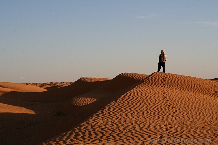 Dodies ar kamieli iepazīt Sahāras saullēktu Tunisijā. Vairāk informācijas par Tunisiju kā tūrisma galamērķi www.tourisme.gov.tn 90039