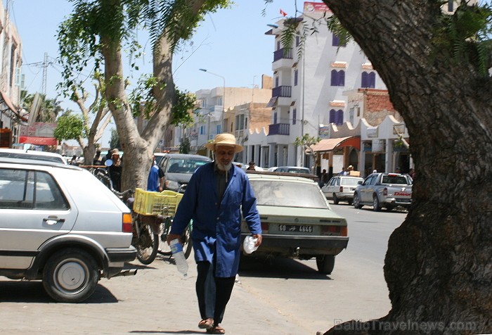 Medenina ir Tunisijas pilsēta, uz kuru ceļotāji dodas brīnumaino panorāmu meklējumos. Te var atrast berberu un romiešu kultūru pieminekļus. Šodien ied 90345