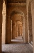 Mazā Tunisijas pilsētā El-Jem atrodas liels un slavens kolizejs. Tas tika uzcelts pirms 1800 gadiem. Tieši šajā kolizejā tika uzņemta slavena Holivuda 17